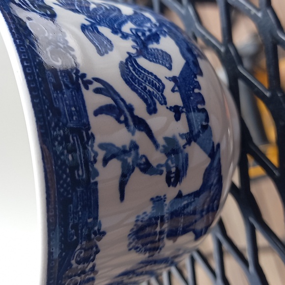 MADE IN ENGLAND - Blue and White Porcelain Teacup - ABOUT 3" - Picture 2 of 6